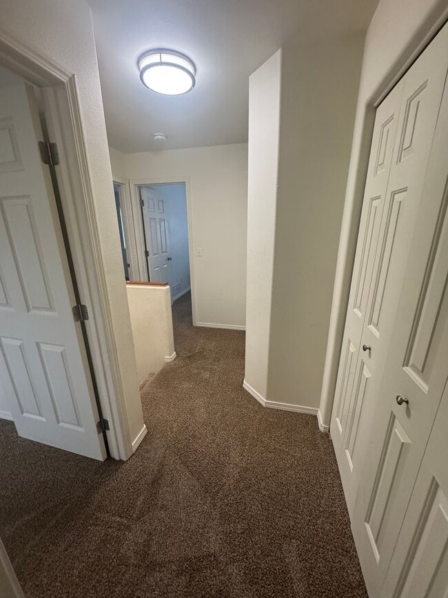 Building Photo - 5222 Leslie St