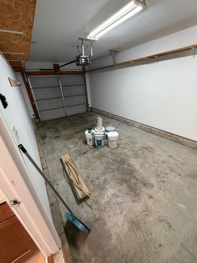 Building Photo - 3309 Squire Creek Way