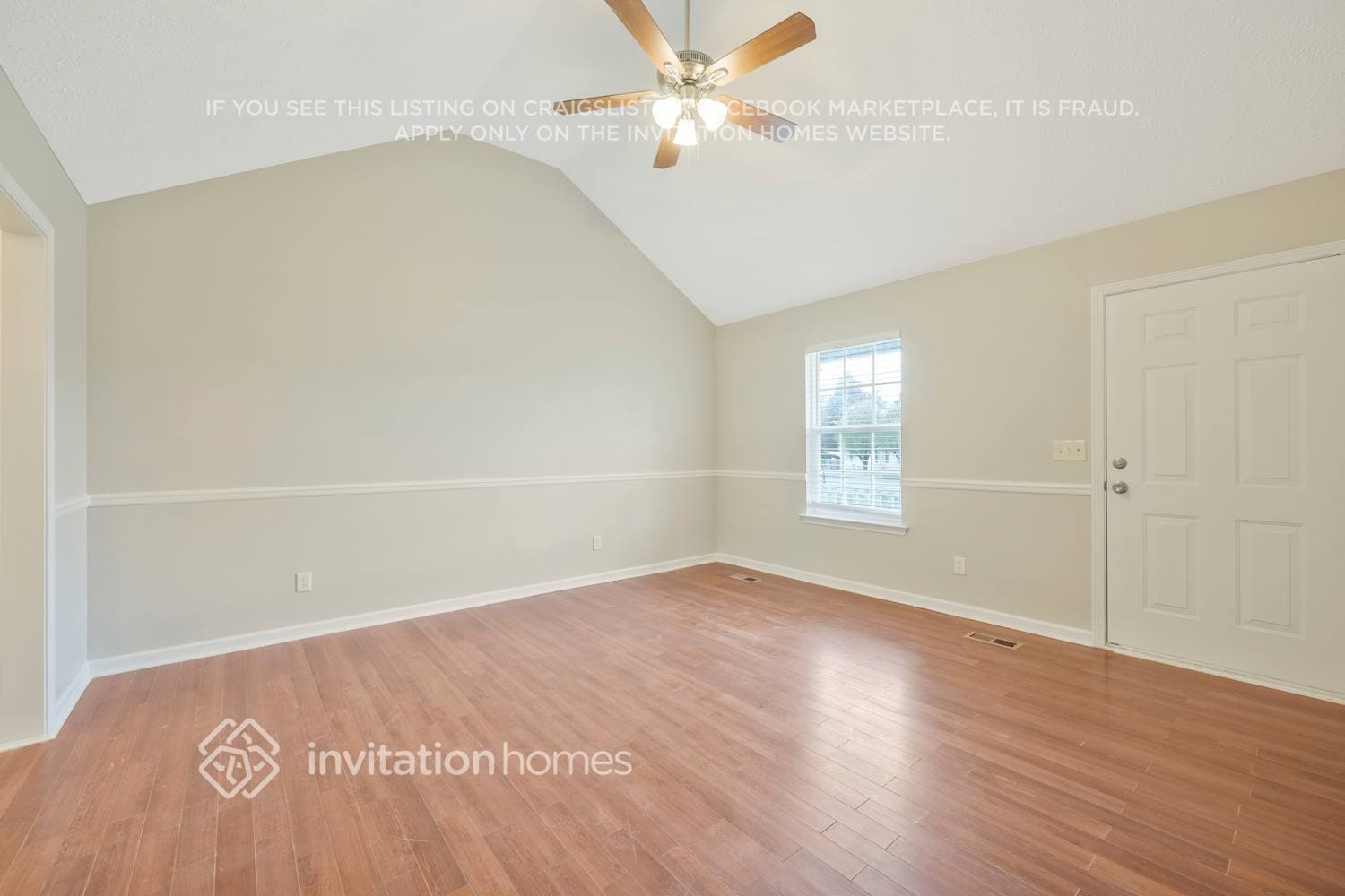 Building Photo - 325 Royal Garden Dr