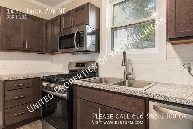 Building Photo - 1431 Union Ave NE