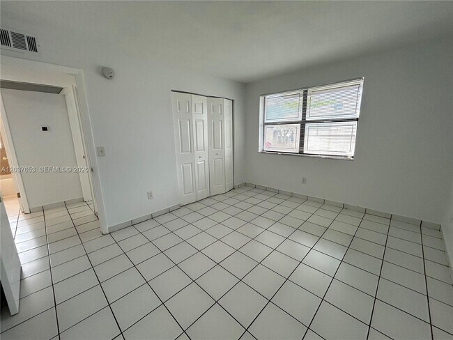 Building Photo - 15332 SW 72nd St