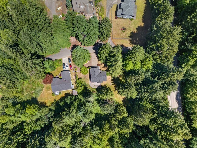 Building Photo - A Private Sanctuary with Perfect Proximity