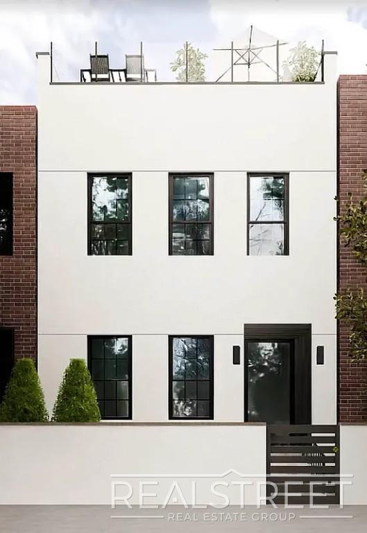 Building Photo - Fenimore Street