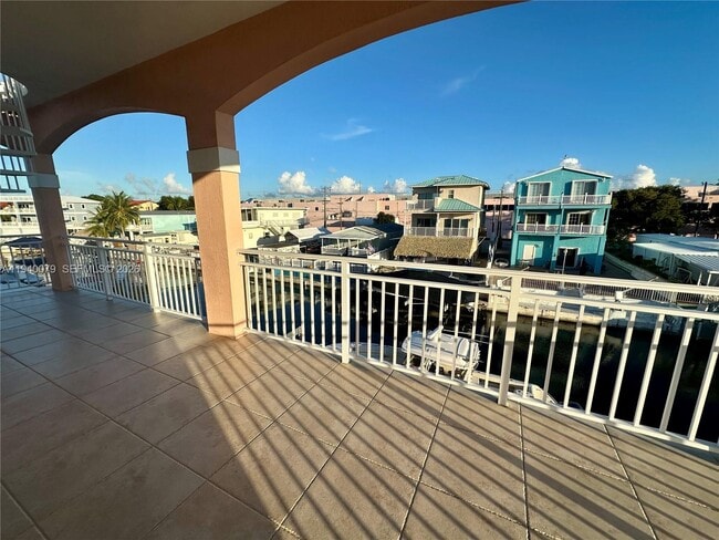 Building Photo - 1516 Aqueduct Ln