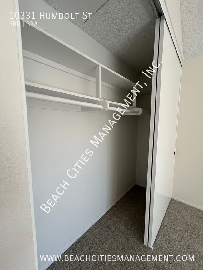 Building Photo - 10331 Humbolt St