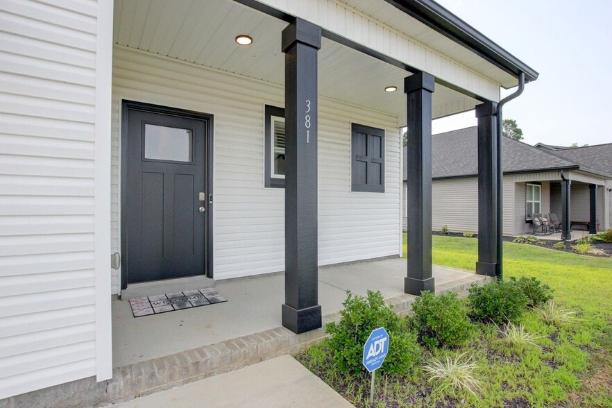 Building Photo - 381 Galway Dr
