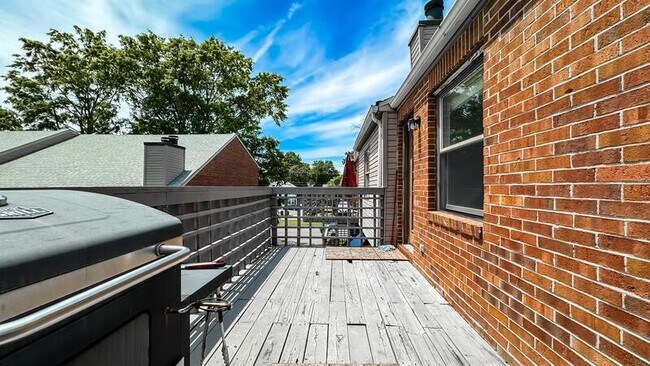 Building Photo - 7440 Hampton Blvd, E