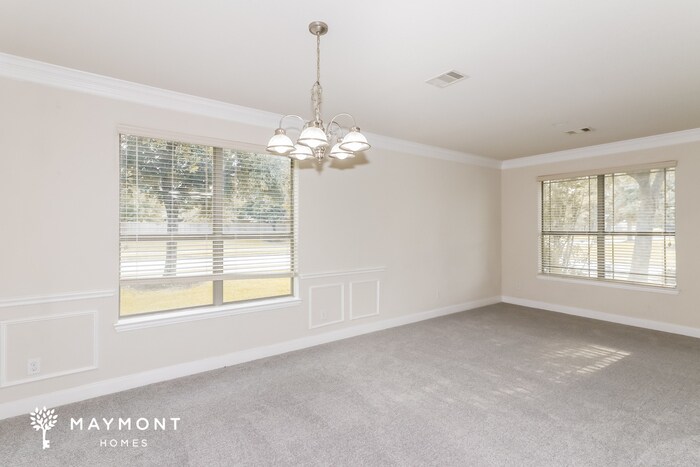 Building Photo - 26049 Kingshill Dr