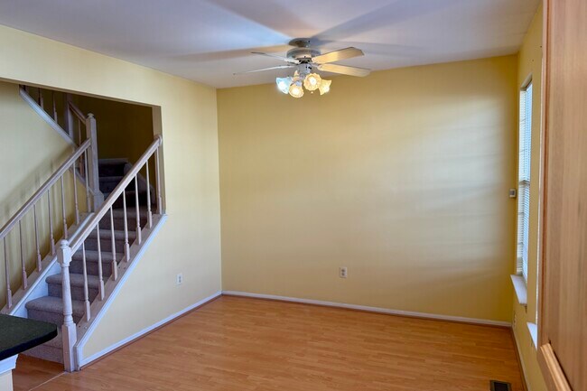 Building Photo - 14614 Stream Pond Dr