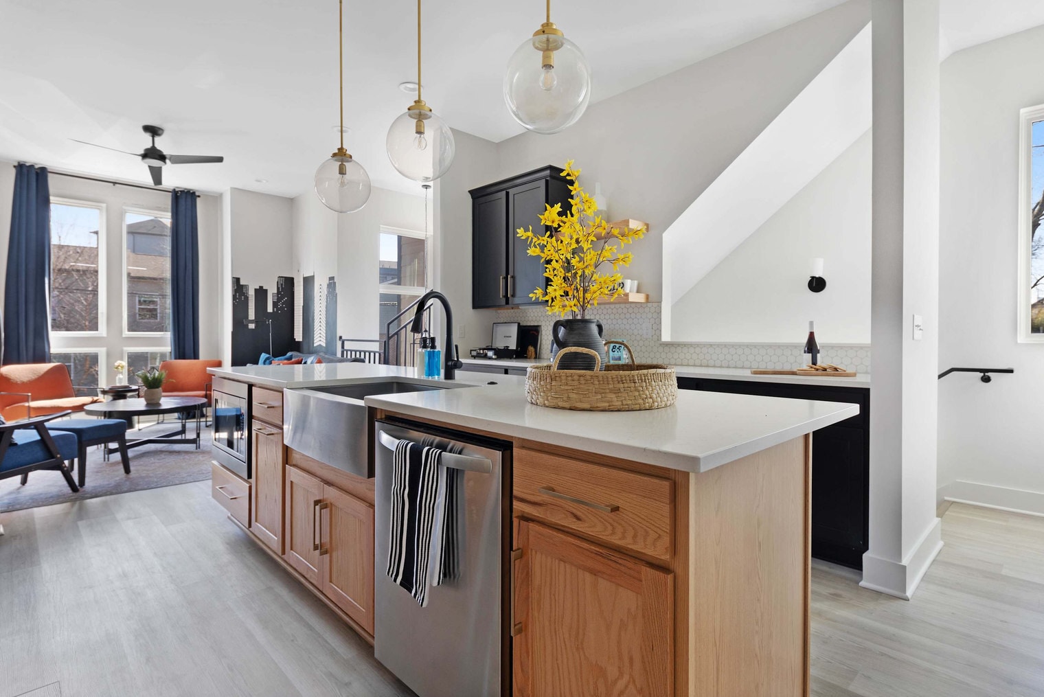 Building Photo - 913 Ramsey St