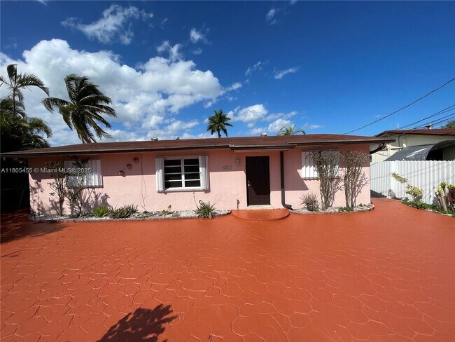 Primary Photo - 3033 NW 11th Terrace