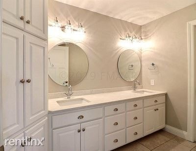 Building Photo - 4225 Timberline Dr S