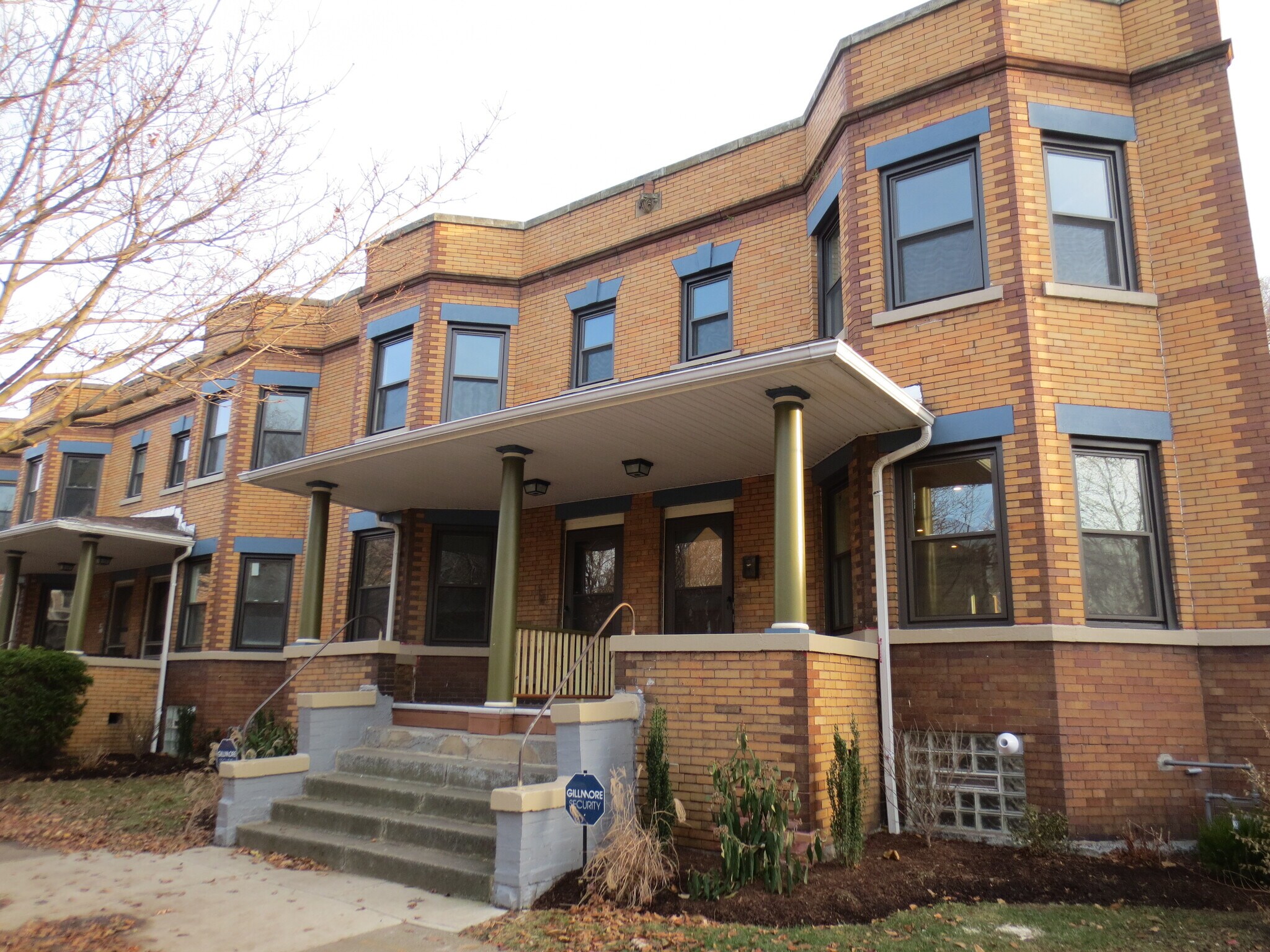 Building Photo - 4411 Franklin Blvd