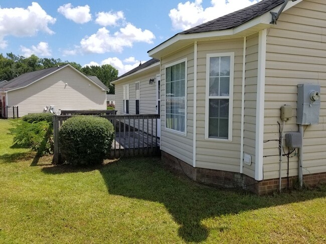 Building Photo - 3 BR/2BA | Newly Renovated Single Family Home | Large yard | In Benson NC !