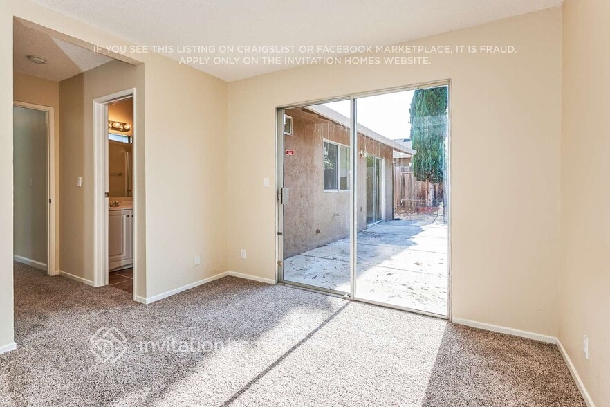 Building Photo - 341 Amber Ave