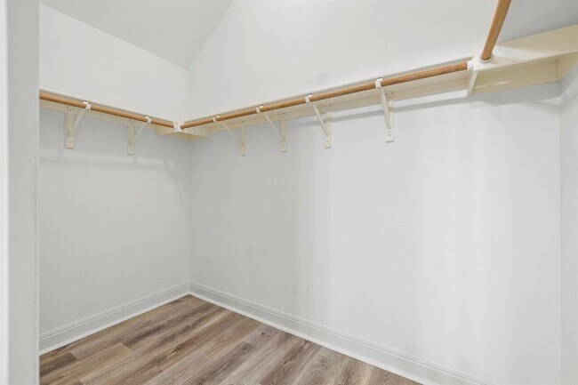 Building Photo - 3937 Kristencreek Ln