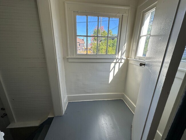 Building Photo - Wesley St 336-338 W