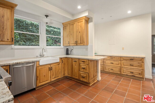 Building Photo - 35 Haldeman Rd