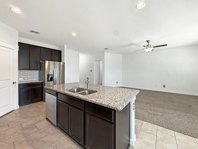 Building Photo - 13806 Quiet Fox Ln