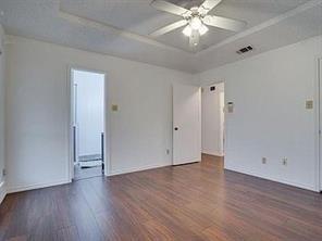 Building Photo - 813 Leslie Ln