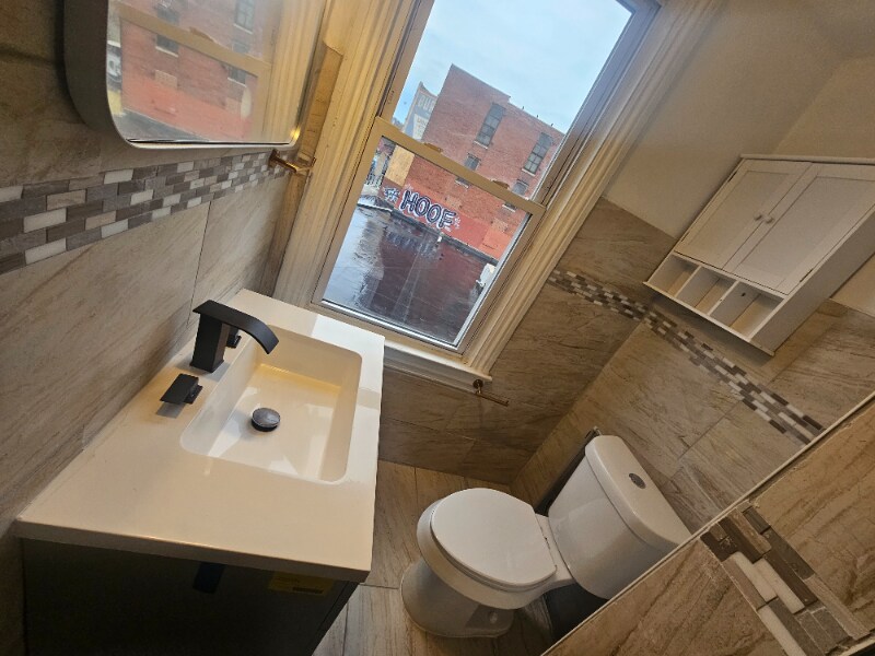 Building Photo - 113 Kirkpatrick St