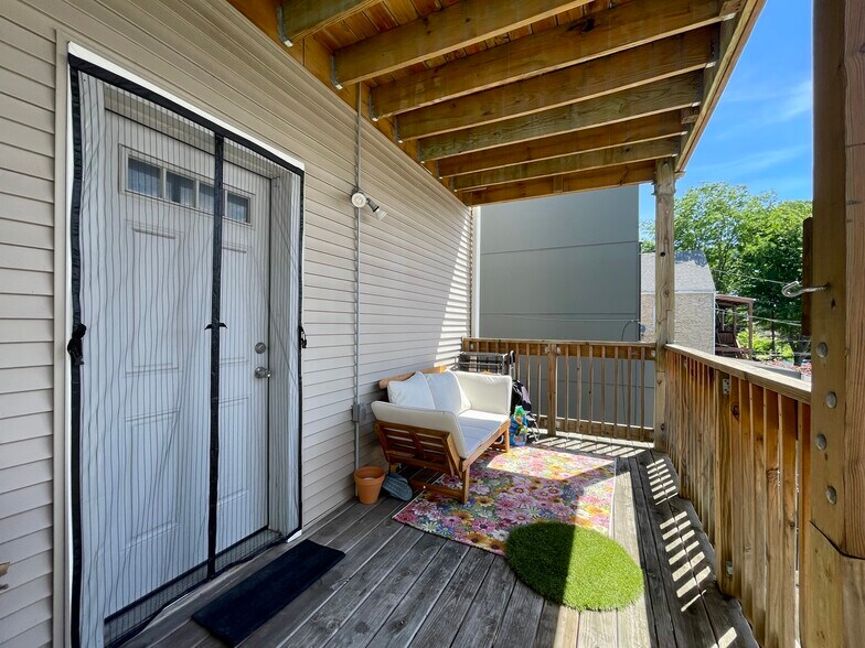 Building Photo - 3611 W Wolfram St