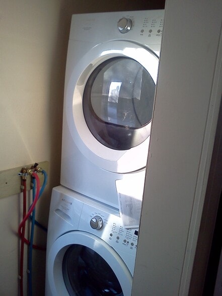 Laundry - 441 Chippewa St
