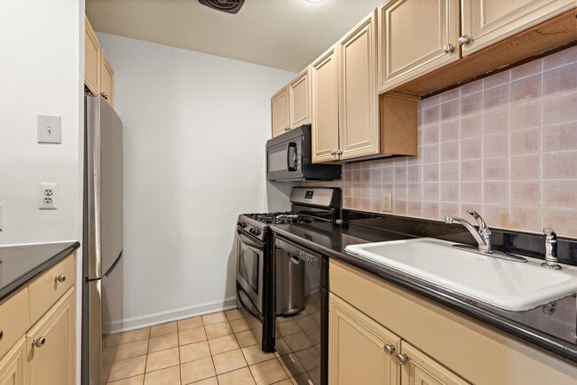 Building Photo - 1315 Washington St