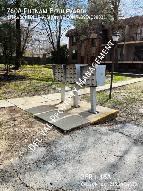 Building Photo - Renovated 2-Bedroom, 1 Bathroom 1st FL Con...