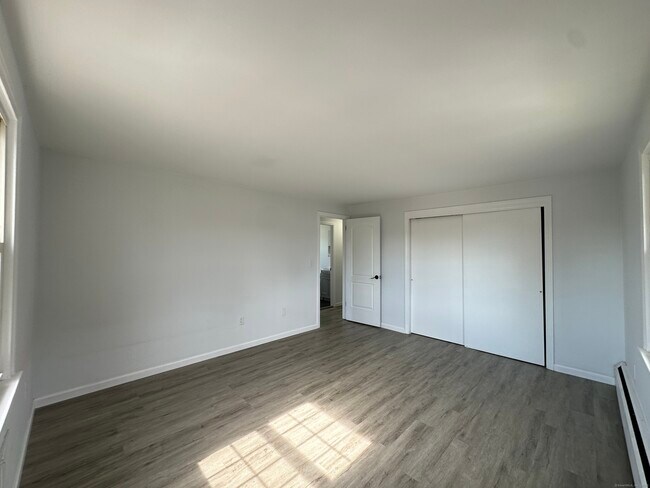 Building Photo - 43 Brewster Rd