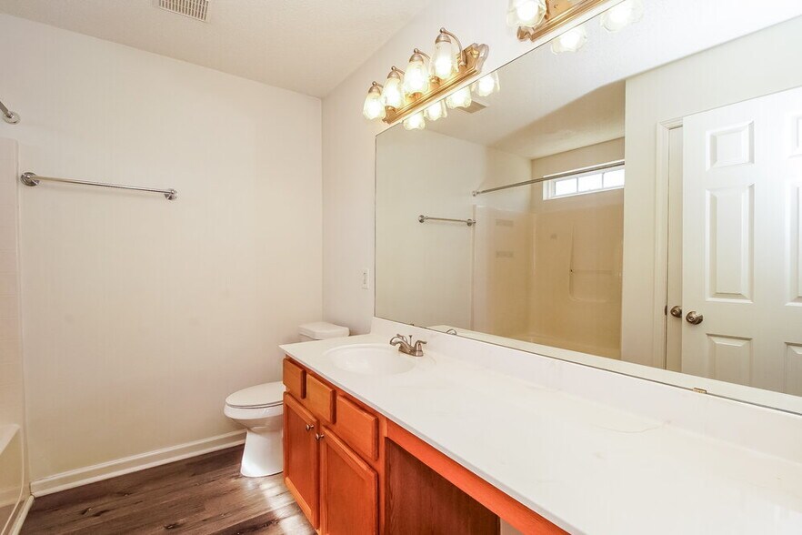 Building Photo - 2120 Speedwell Ct