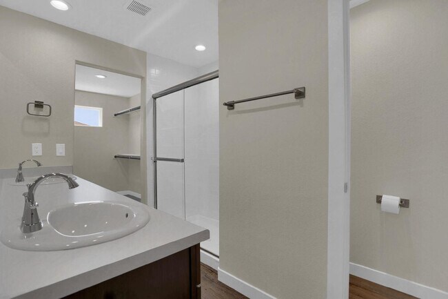 Building Photo - 3792 Venice Grove