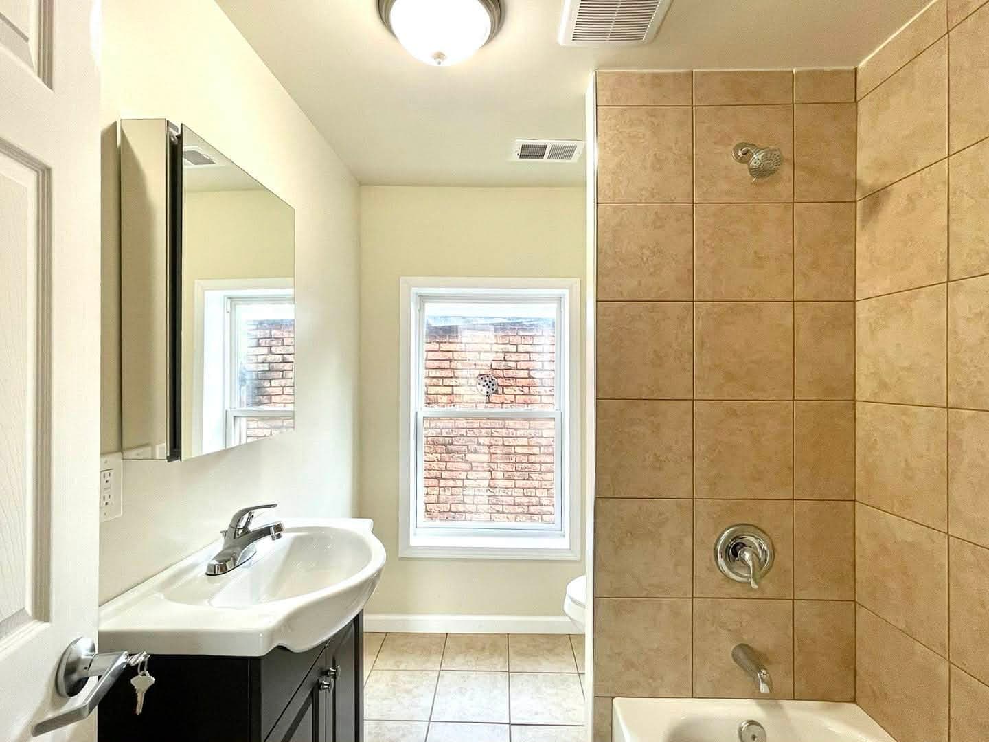 Building Photo - 350 Congress St