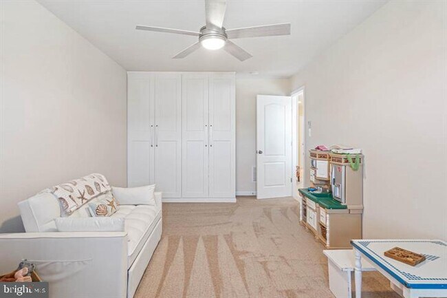Building Photo - 20560 Charlotte Blvd
