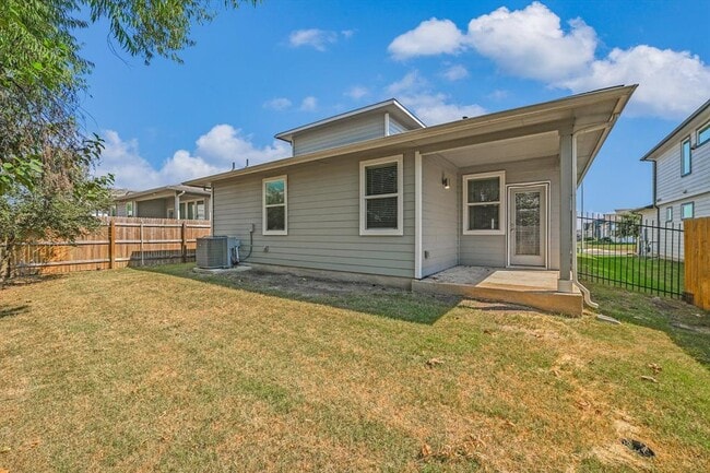 Building Photo - 13700 Lubeck Dr
