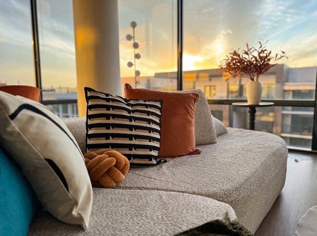 Building Photo - 1901 9th St NW