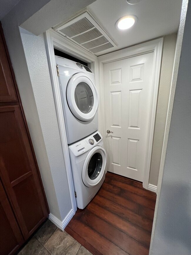 Building Photo - 15277 Maturin Dr.