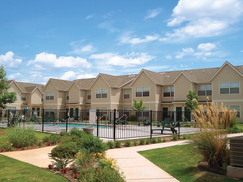 Alameda Pointe Apartments 2021 E Alameda St Norman OK 73071