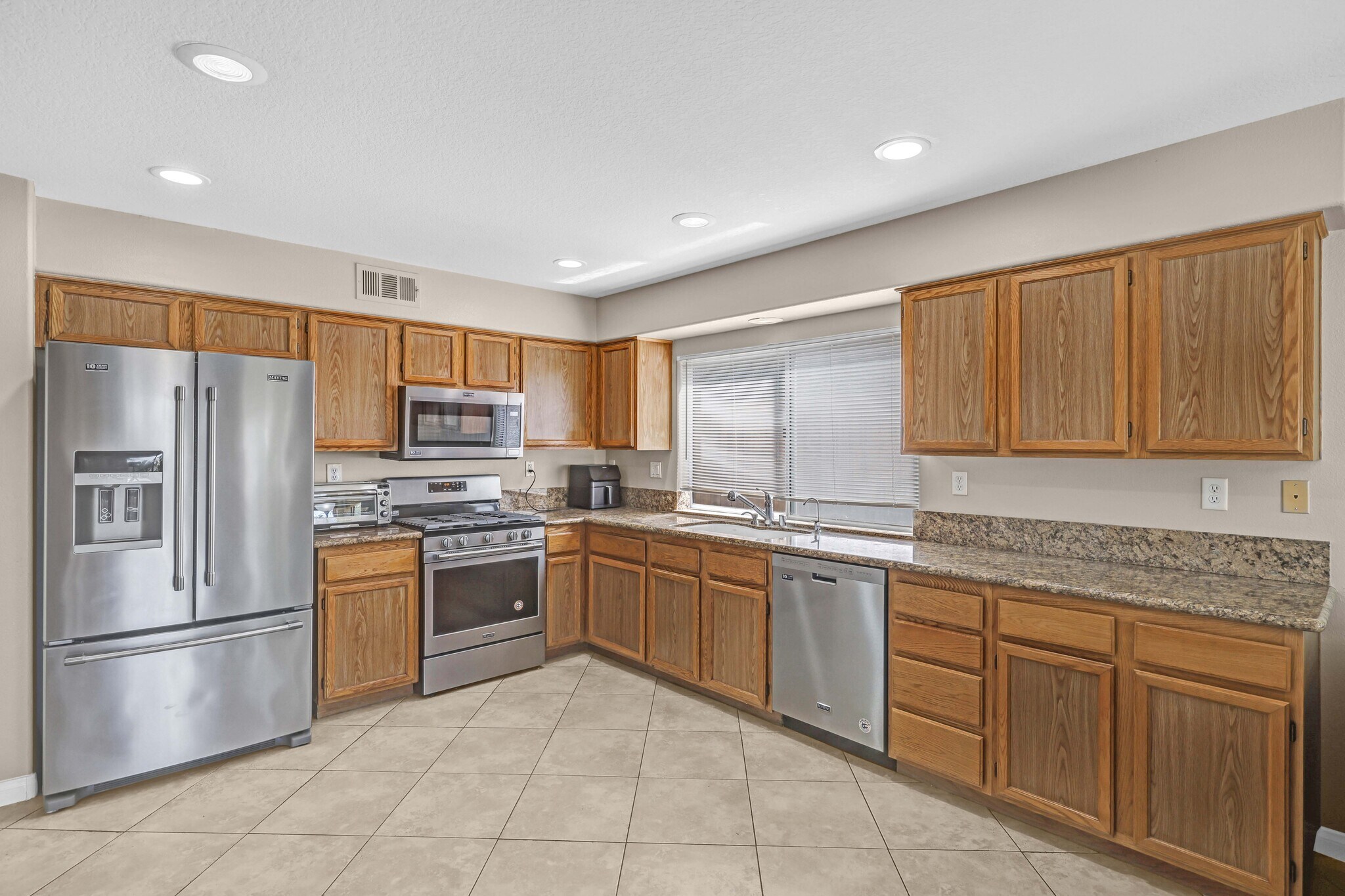 Building Photo - 22 Blackwood