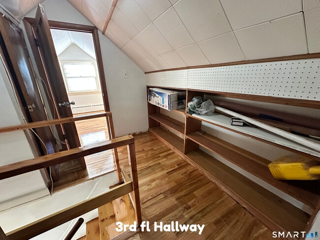 Building Photo - 19 High St