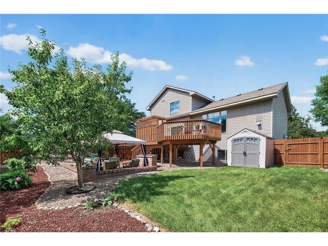 Building Photo - 4133 Sunset Trail N