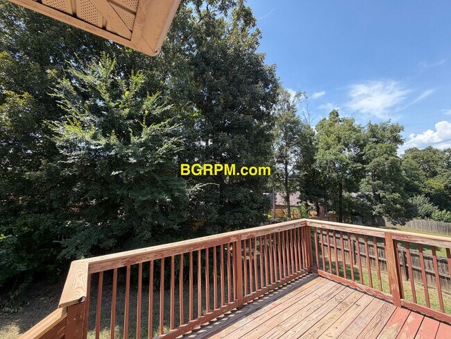 Building Photo - 113 Corbin Cir