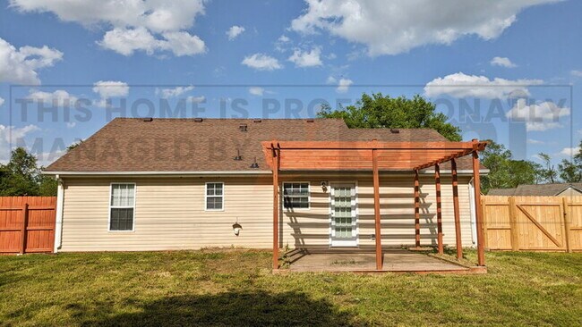 Building Photo - 1042 Waterford Cir