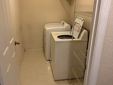 Building Photo - 18001 Richmond Pl Dr