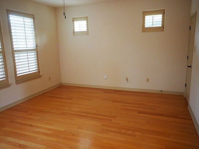 Building Photo - 13604 Caldwell Dr