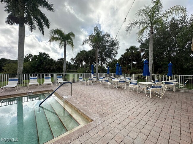 Building Photo - 3010 Meandering Way