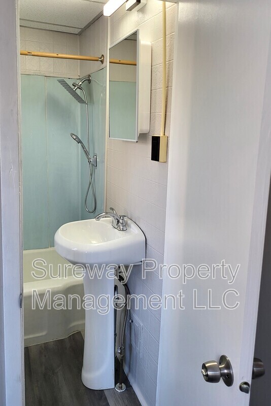 Building Photo - 6 W 2nd St