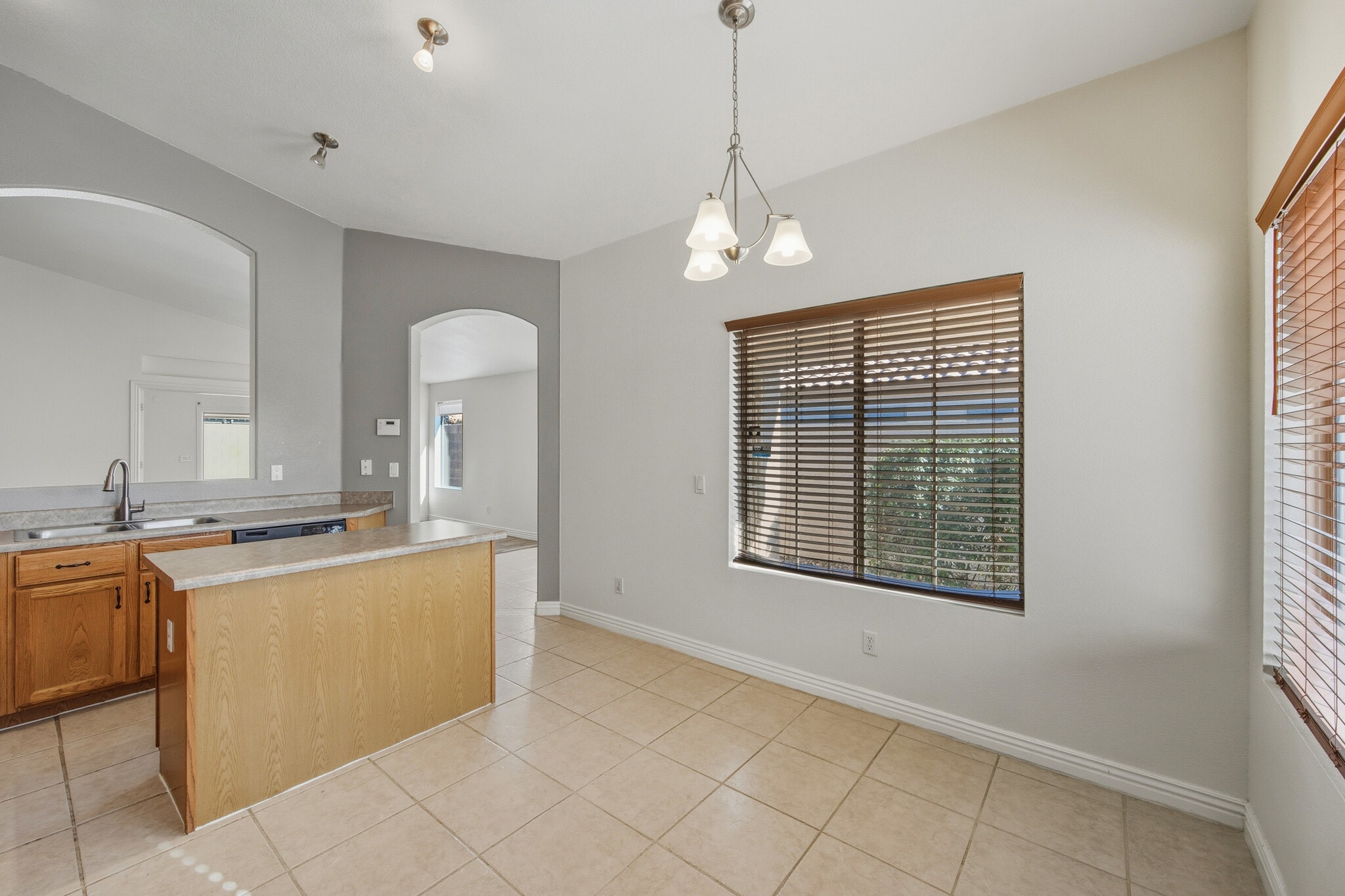 Building Photo - 6978 W Kings Ave