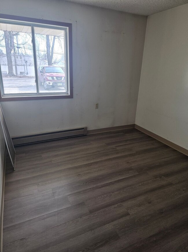 Building Photo - 1409 12th Ave