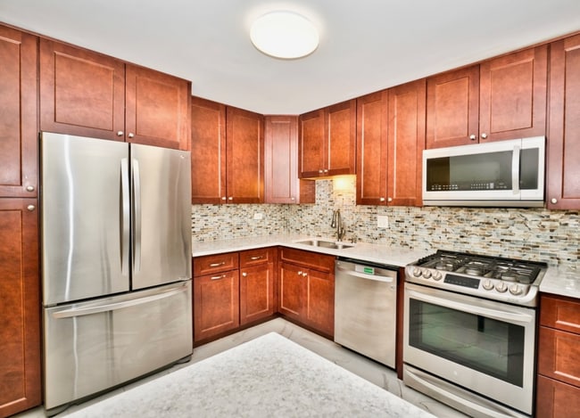 Building Photo - 1206 E Fairview St